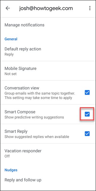 Strona ustawień Gmaila z polem wyboru dla funkcji Smart Compose