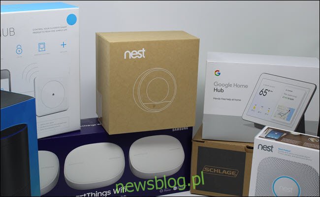 Termostat Nest, Google Home Bub, Nest Protect, Schlage Smart Lock, Wink Hub, SmartThings Wifi Hub i Amazon Echo.