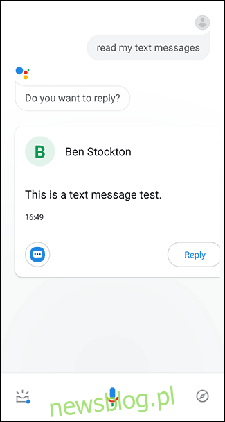 Aplikacja Asystent Google na smartfonie z pytaniem, czy chcesz odpowiedzieć na wiadomość tekstową.