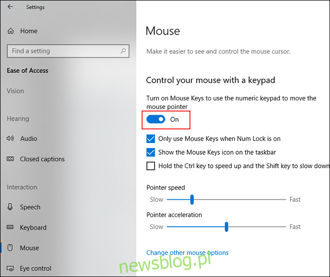 W sekcji Mysz menu Ułatwienia dostępu systemu Windows kliknij suwak, aby włączyć Klawisze myszy