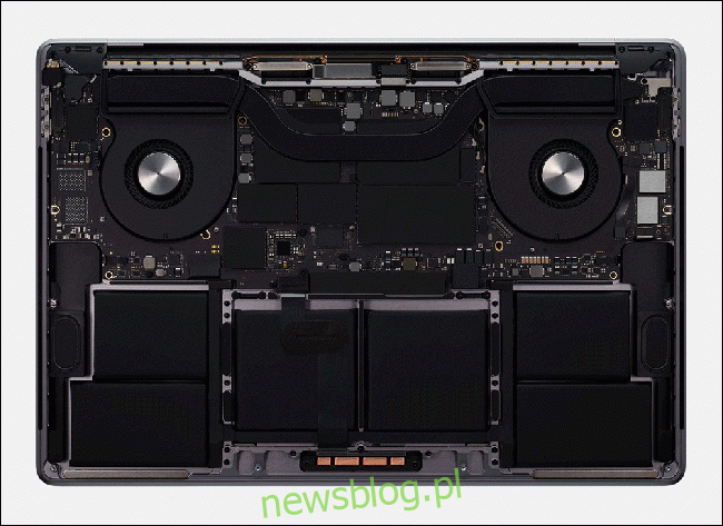 Apple MacBook Pro 16-calowy pod maską