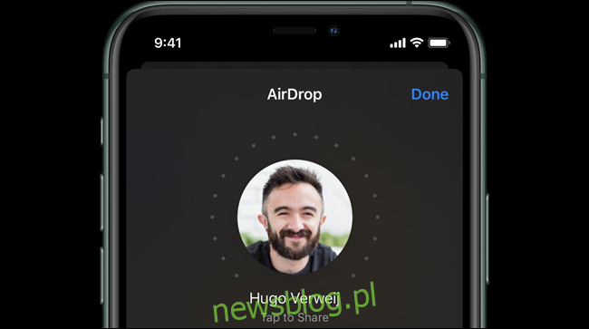 AirDrop na iPhonie 11 Pro.