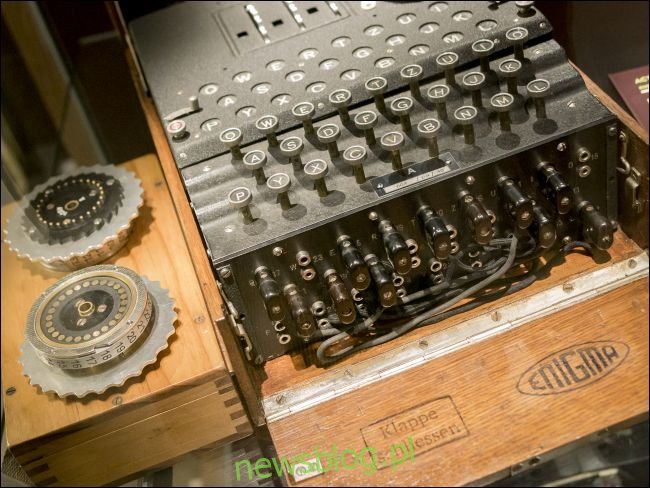 Maszyna Enigmy w Bletchley Park w Wielkiej Brytanii.