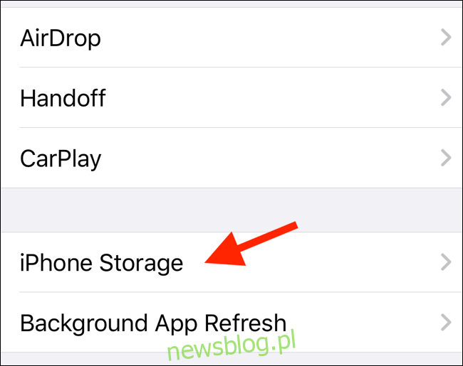 Wybierz opcję iPhone Storage w obszarze Ogólne w aplikacji Ustawienia