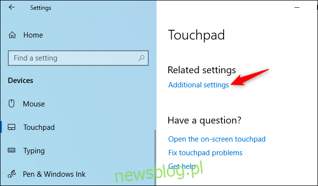 Otwieranie dodatkowych ustawień touchpada w systemie Windows 10.