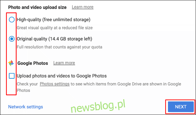 Wybierz rozmiar przesyłanych zdjęć i filmów oraz określ, czy chcesz przesłać je do Zdjęć Google, a następnie kliknij Dalej