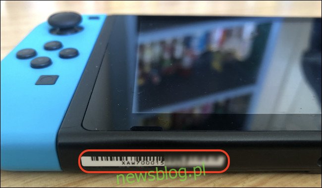 Numer seryjny na konsoli Nintendo Switch.