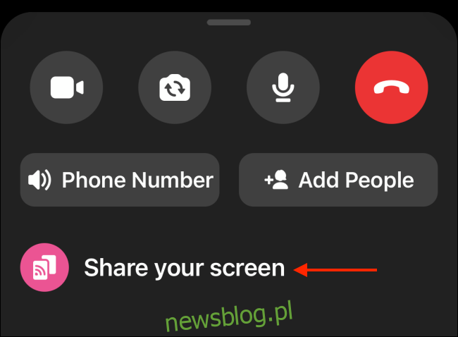 Stuknij opcję Udostępnij swój ekran w programie Messenger na iPhone'a