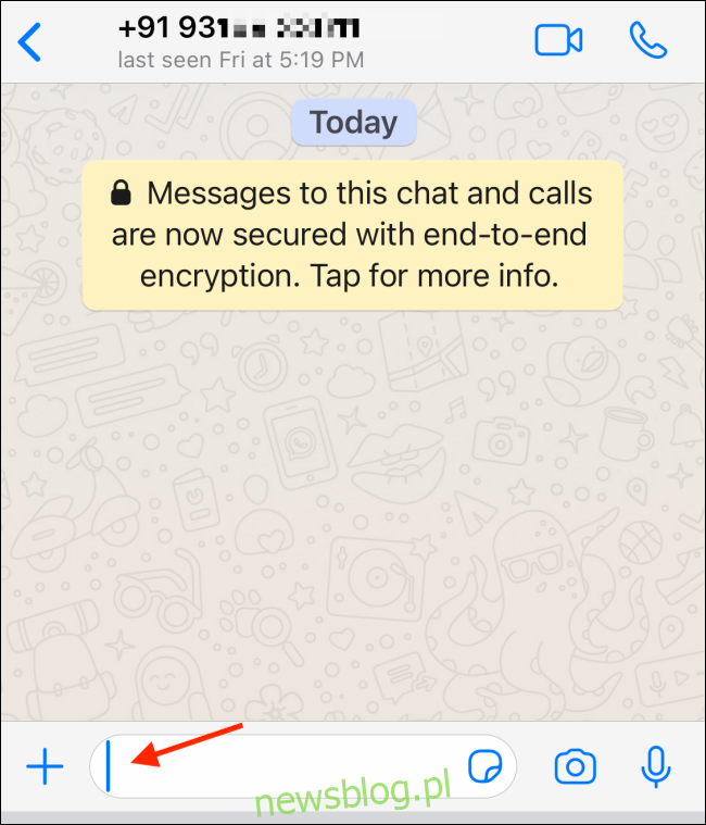 Wpisz tekst i wyślij go do czatu WhatsApp