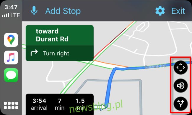 Analiza trzech czarnych przycisków opcji w Mapach Google na CarPlay na iPhonie.