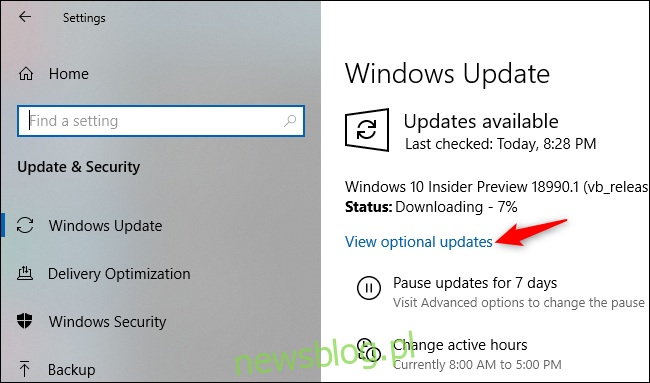 Wyświetlanie opcjonalnych aktualizacji na ekranie Ustawienia Windows Update.