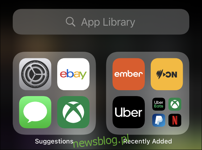 Biblioteka aplikacji iOS 14 i pasek wyszukiwania.