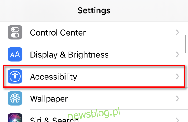 Stuknij opcję Dostępność w Ustawieniach na iPhonie lub iPadzie