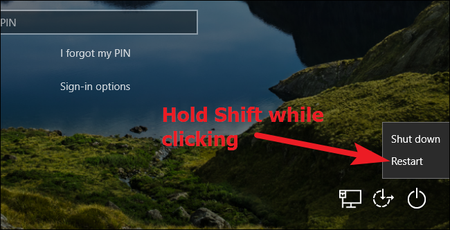 Przytrzymaj Shift podczas klikania Uruchom ponownie w systemie Windows 10